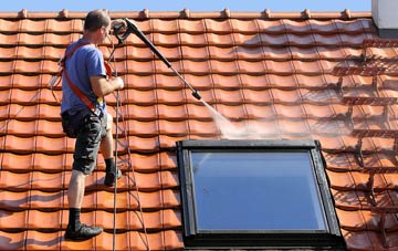 roof cleaning Leigh